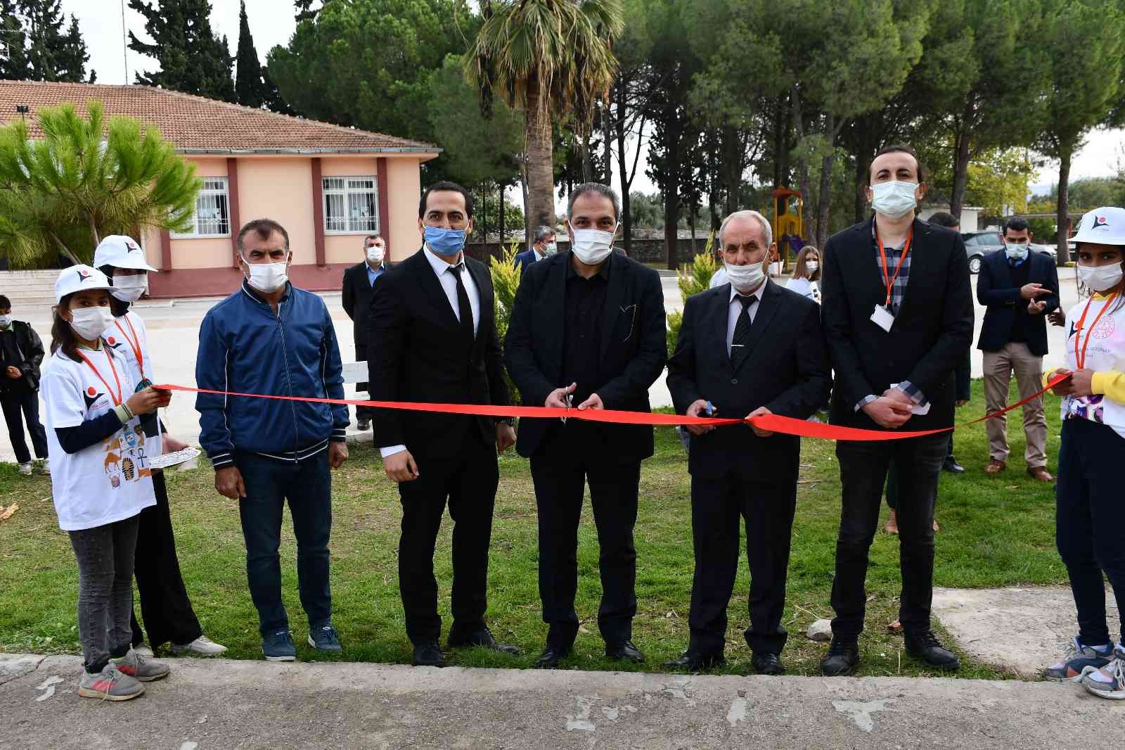 Sarıkemer’de bilim fuarı sergisi düzenlendi