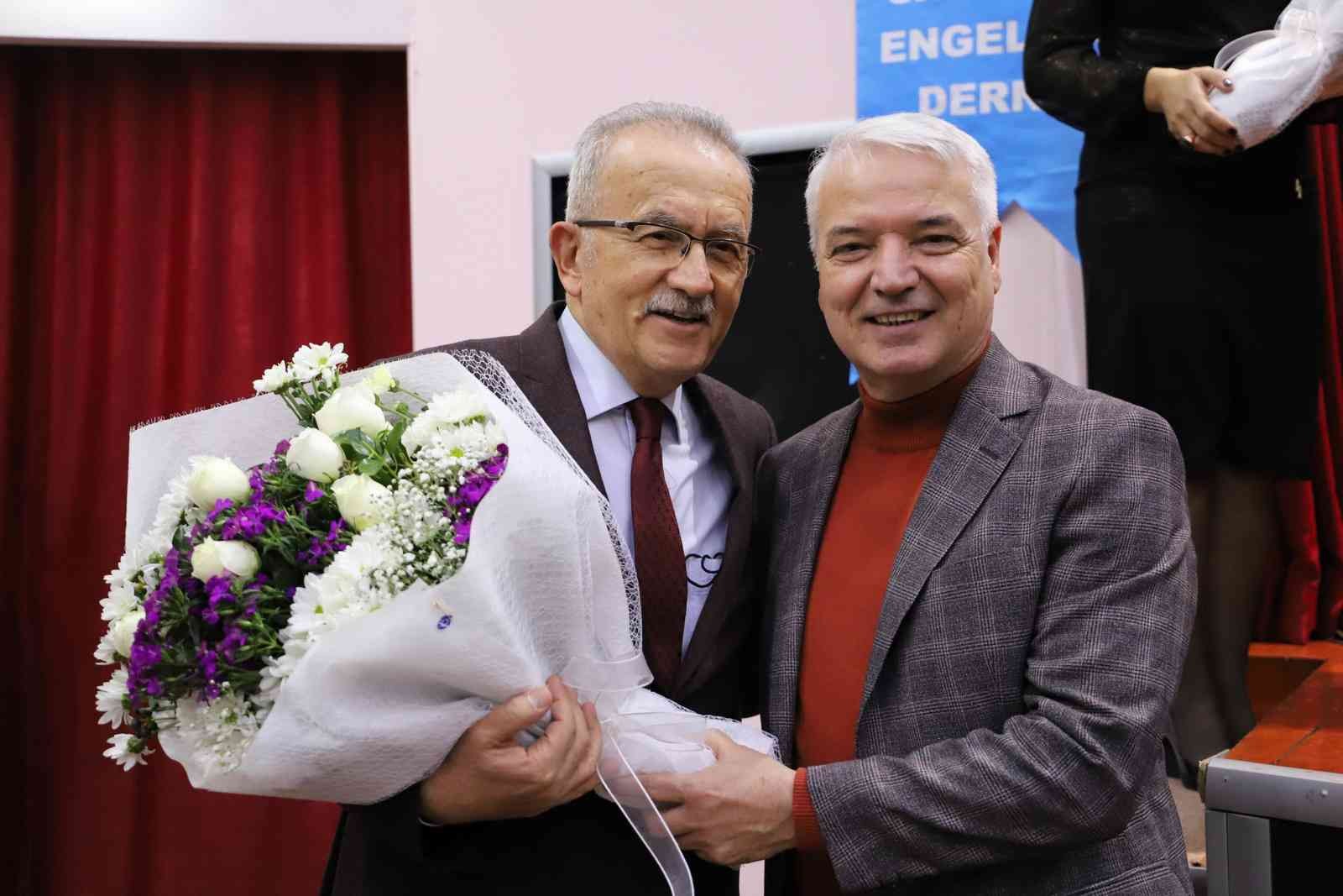 Saruhanlı Belediyesi engelliler için konser düzenledi