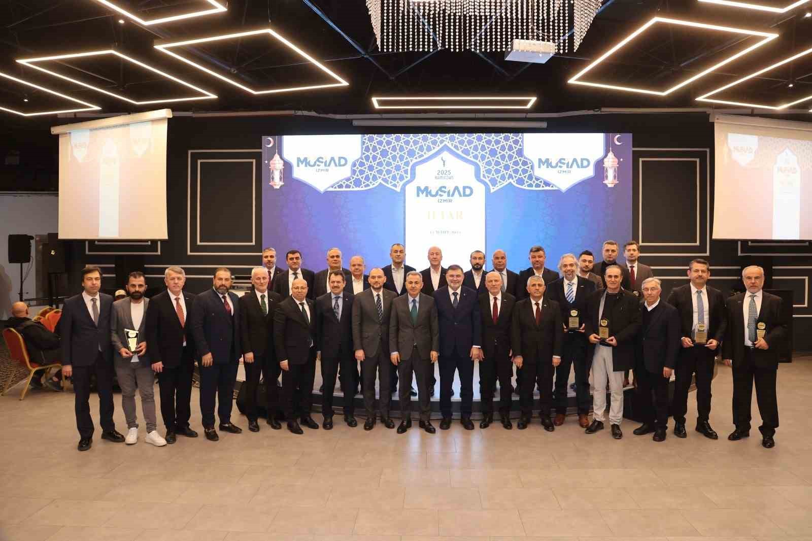 Şehit ve gazi aileleri ile kimsesiz çocuklar MÜSİAD’ın iftar sofrasında buluştu