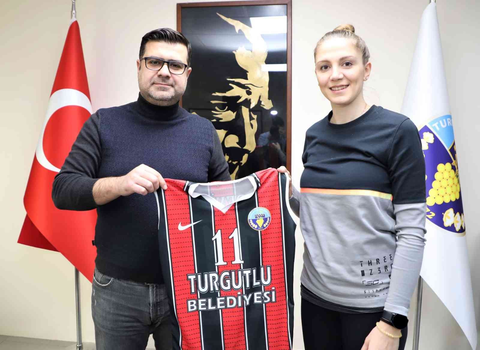 Selen Kafadar Aşıcı Turgutlu Belediyespor’da