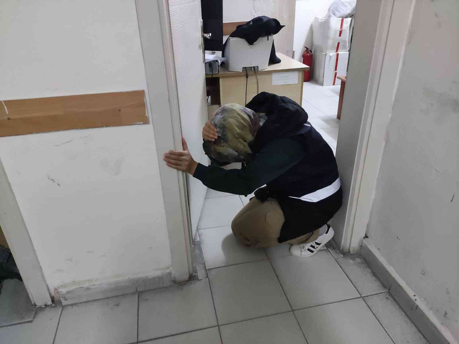 Selendi’de ‘Çök Kapan Tutun’ tatbikatı