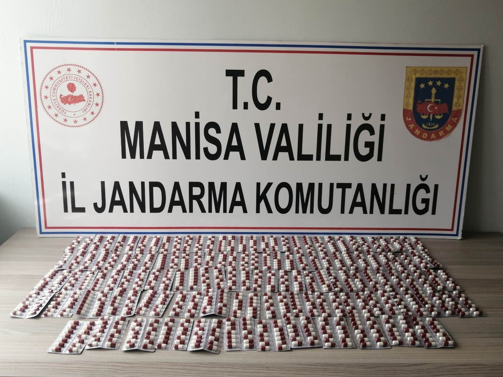 Seyyar manav aracıyla uyuşturucu taşıyan kişi yakalandı