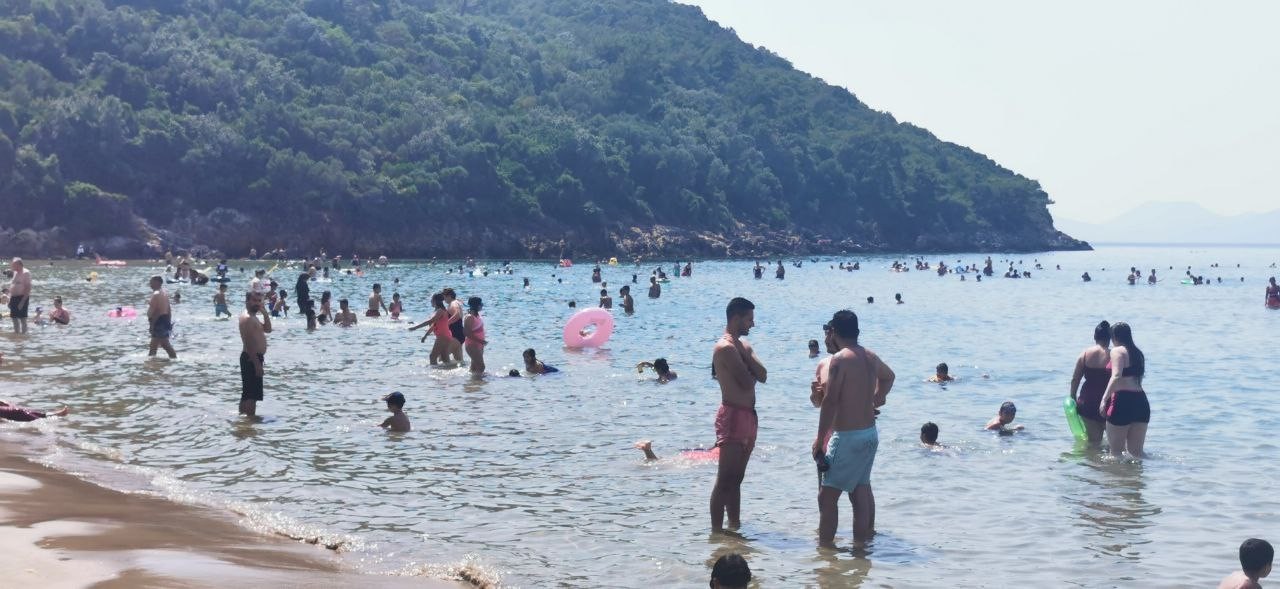 Sıcağı gören milli parka akın etti