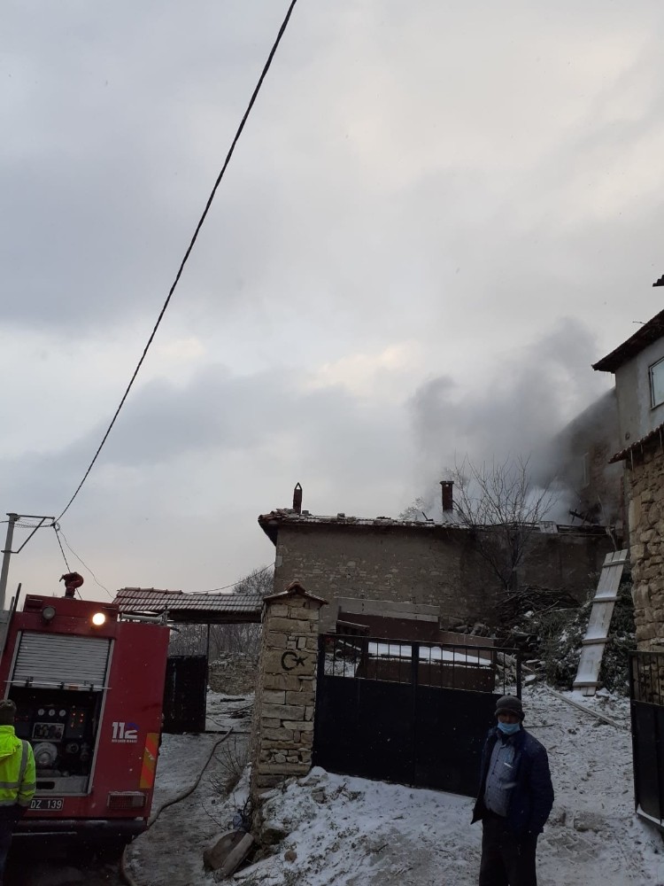 Sobadan çıkan kıvılcım yangın çıkardı: 1 kişi öldü