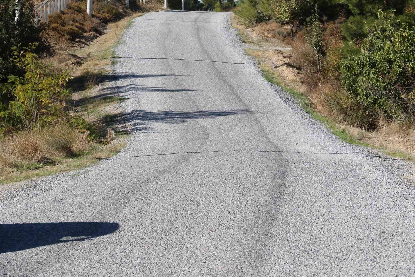 Soma’nın yolları büyükşehir tarafından yenileniyor