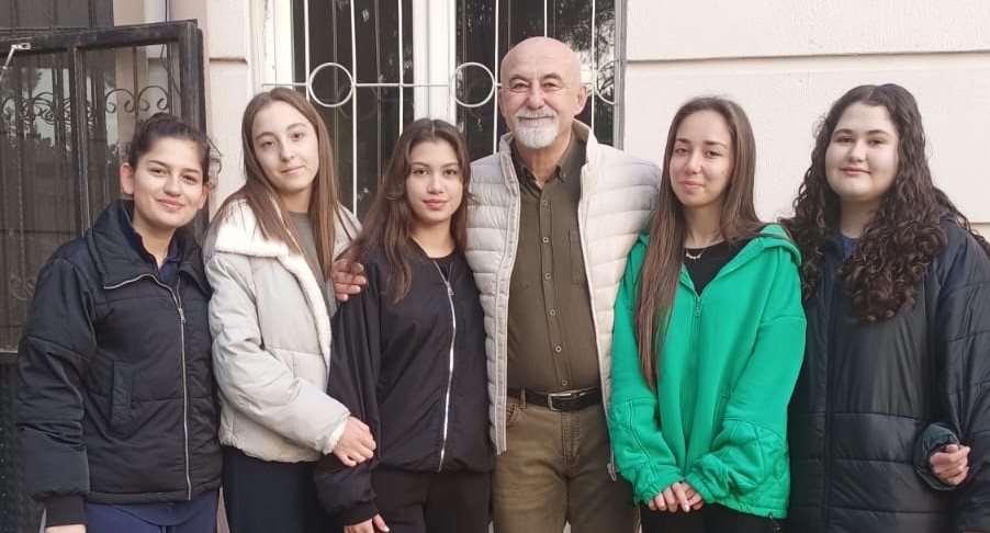 Sporun ve eğitimin ustası Nurullah Kayadelen’e duygusal veda