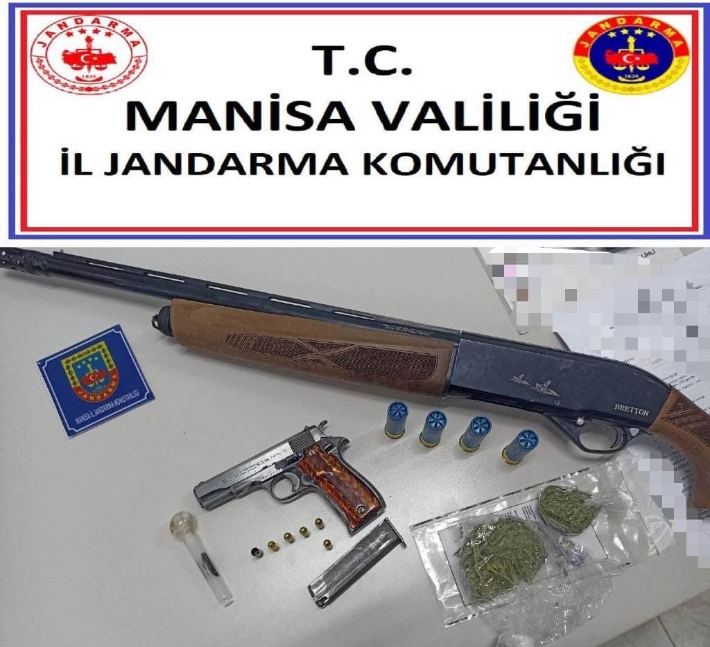 Şüphe üzerine durduruldu uyuşturucu ve silahlarla yakalandı