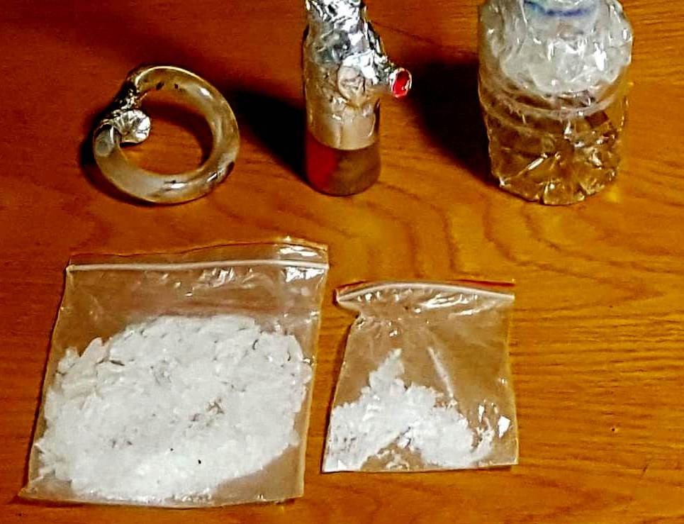 Şüphe üzerine durduruldu uyuşturucularla yakalandı