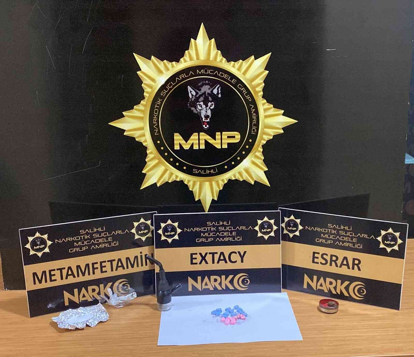 Şüpheli şahıstan metamfetamin ve uyuşturucu hap çıktı