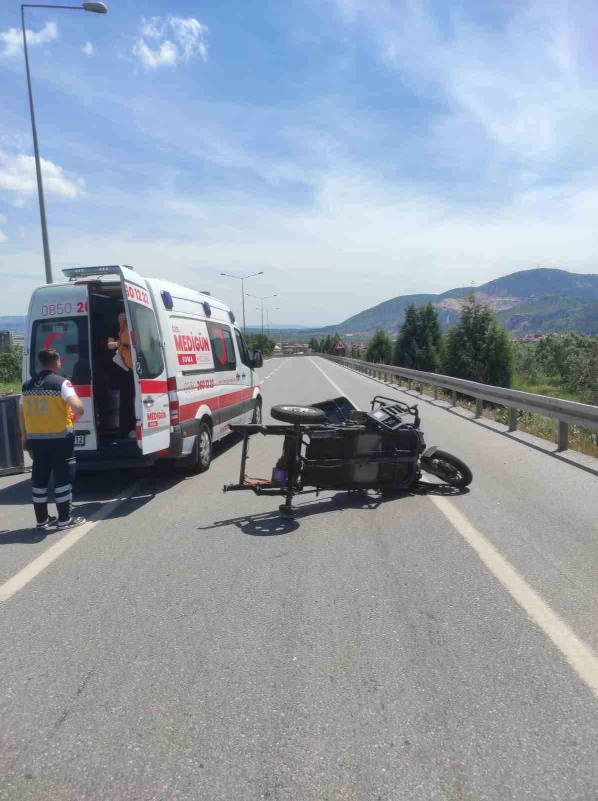 Tır ile elektrikli motor çarpıştı: 1 ölü 4 yaralı