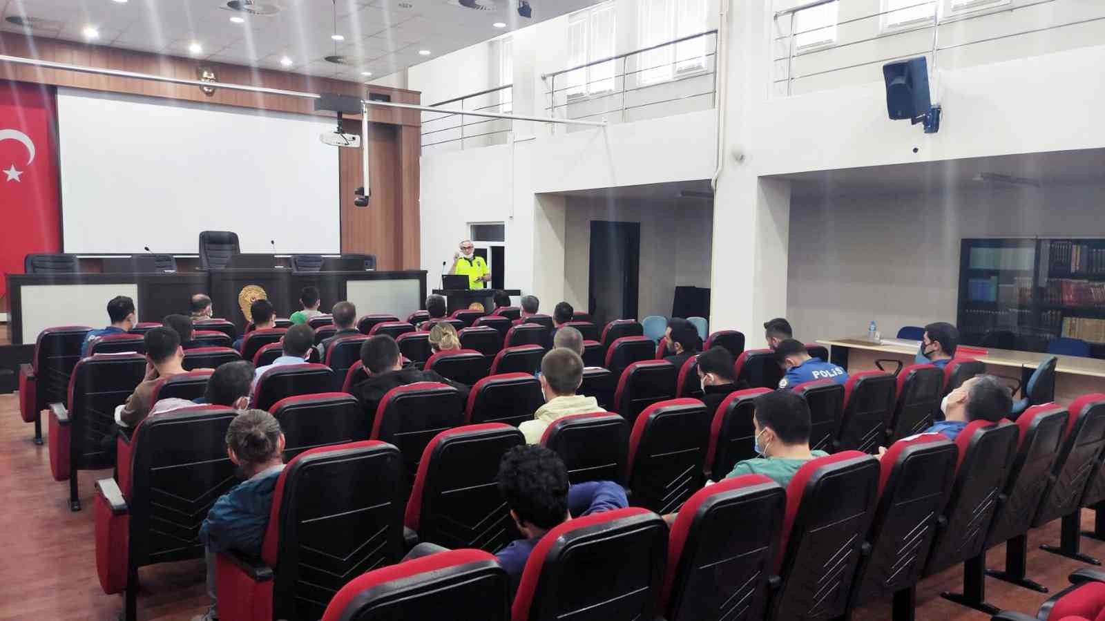 Trafikçilerden tutanak düzenleme eğitimi