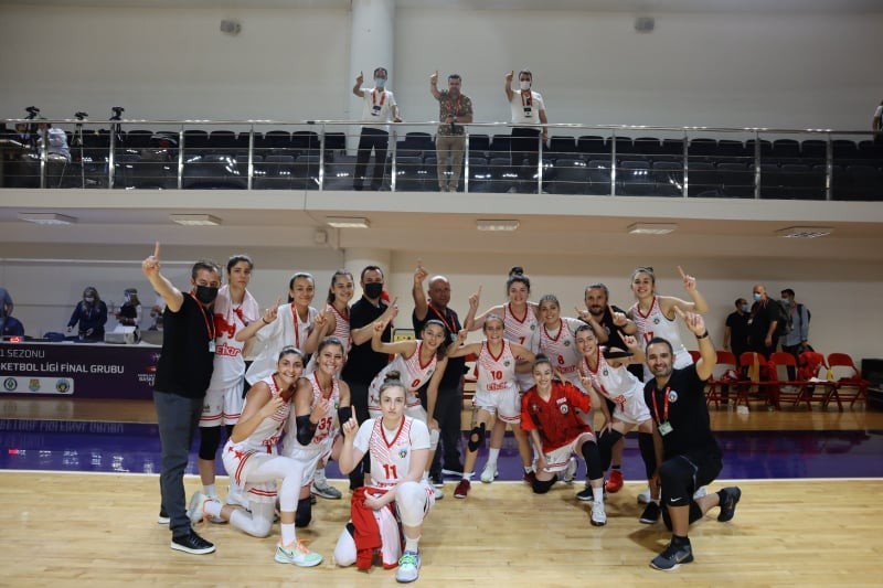 Turgutlu Belediye Kadın Basketbol galibiyetle başladı