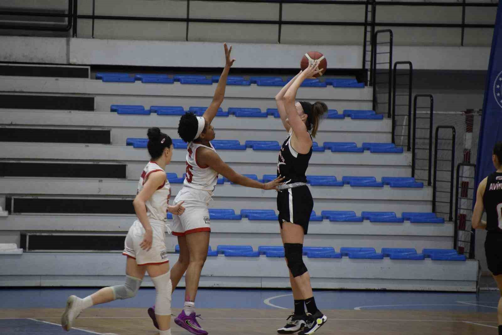 Turgutlu Belediyespor’dan farklı galibiyet: 84-70