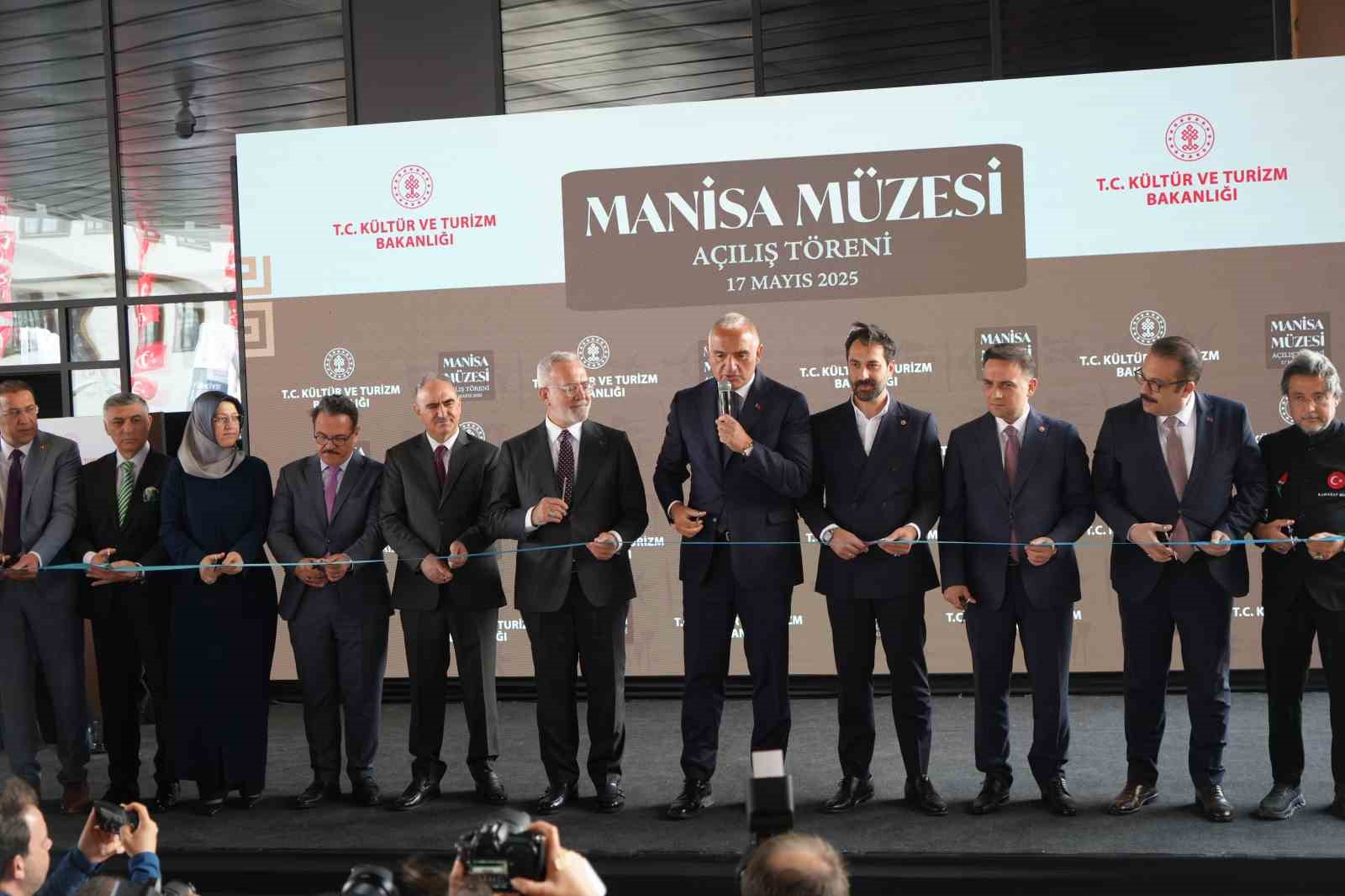 Türkiye Kültür Yolu Festivali Bakan Ersoy’un katılımıyla Manisa’da başladı