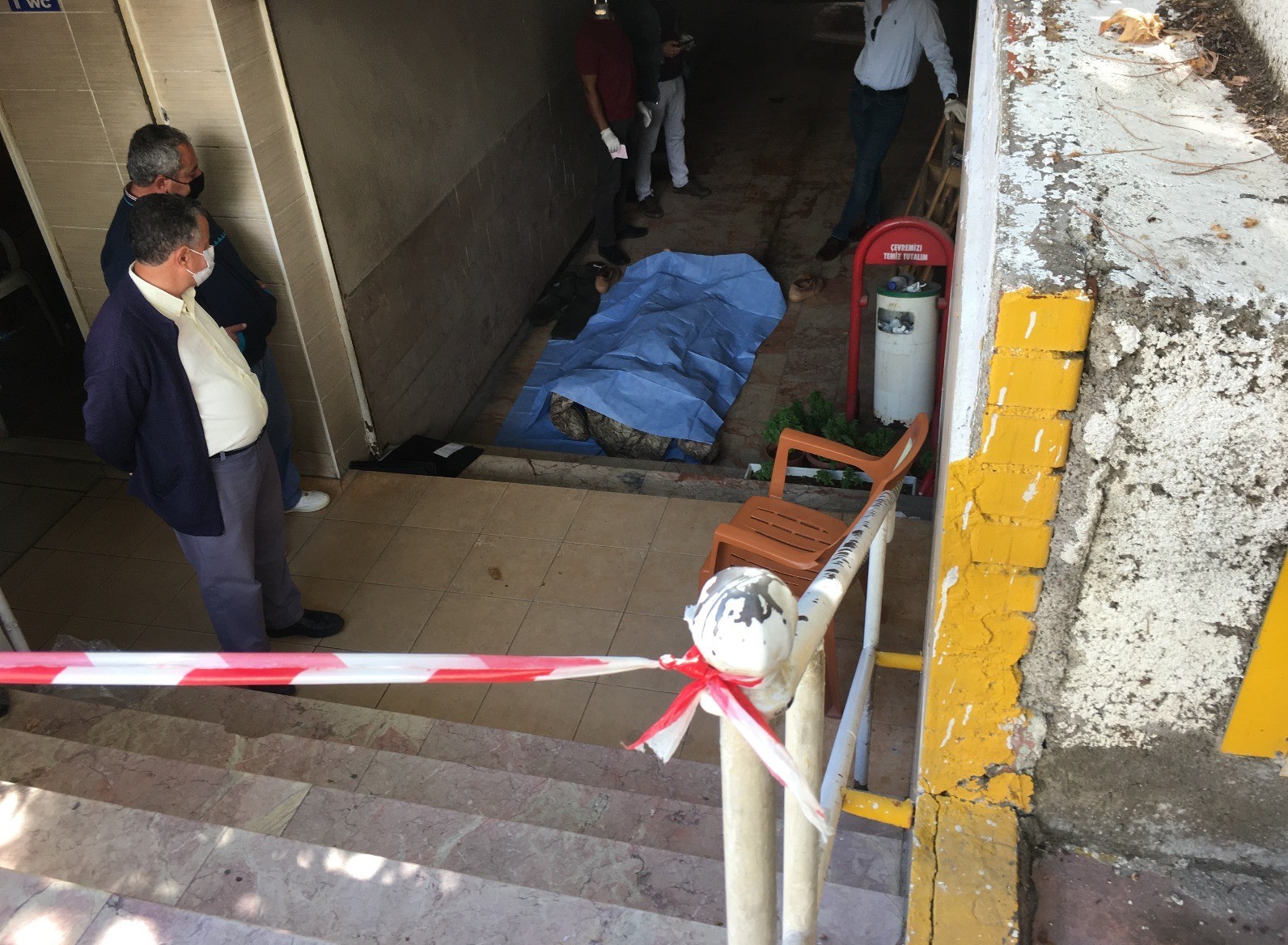 Tuvaletten çıktı oturduğu sandalyede hayatını kaybetti