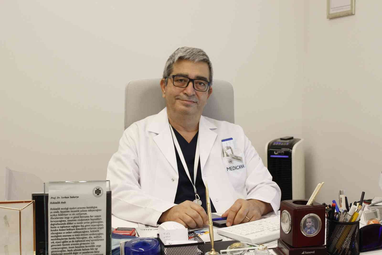 Uzmanlar Omicron varyantını yorumladı: ‘Şimdi 6 kişi, kısa süre sonra 6 bin kişi’