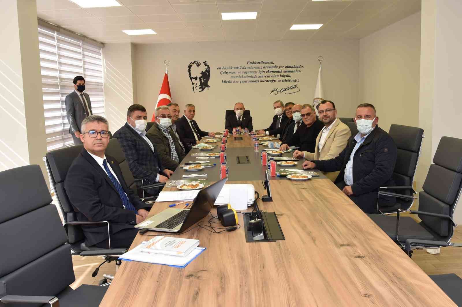 Vali Karadeniz, Salihli OSB toplantısına katıldı