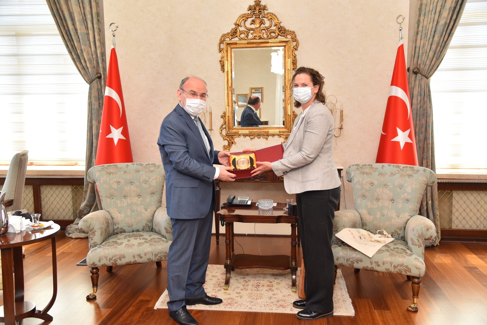 Vali Karadeniz yabancı misafirlerini ağırladı