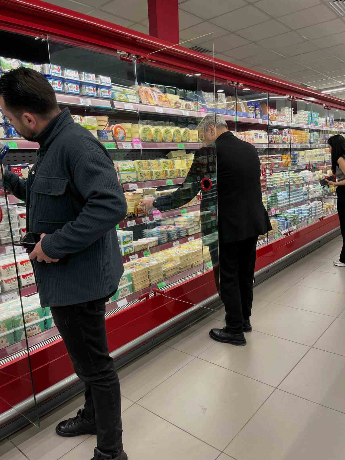 Yunusemre Belediyesinden bayram öncesi sıkı denetim