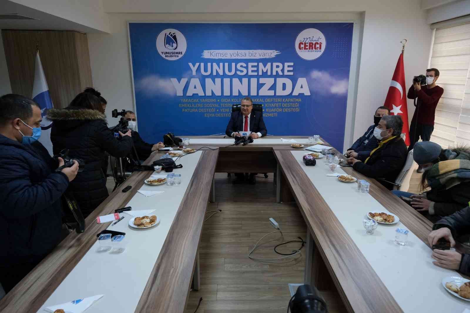 Yunusemre Belediyesinden sosyal yardım seferberliği
