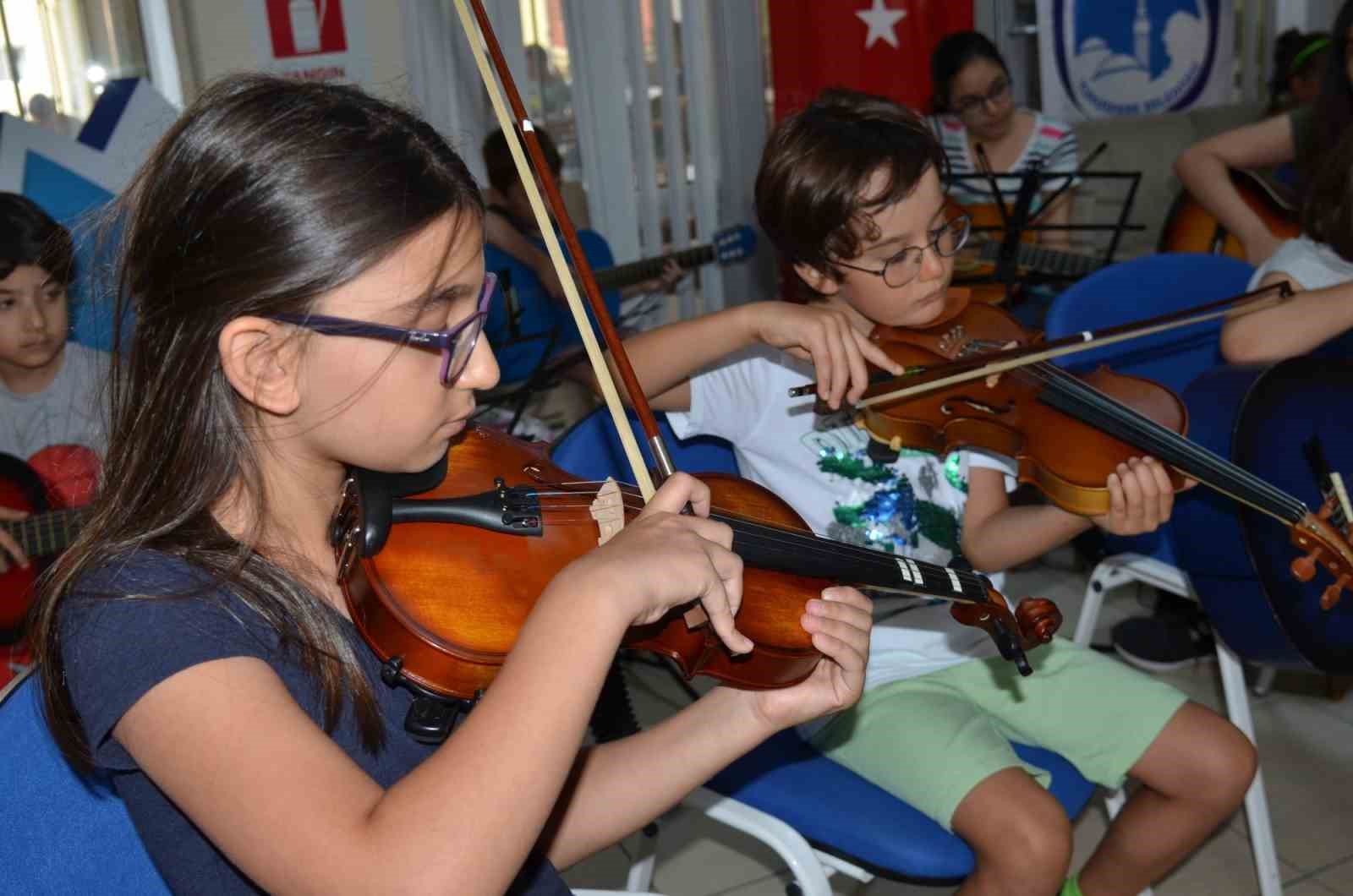 Yunusemre’de keman virtüözleri yetişecek