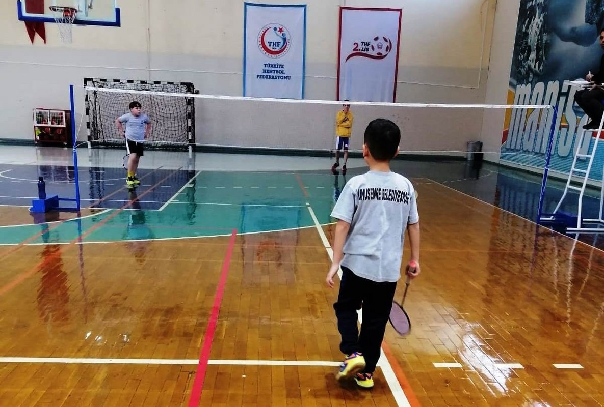 Yunusemreli badmintonculardan 11 madalya